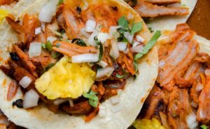 TACOS PARA CENAR DESPUÉS DE LA FIESTA EN QUERÉTARO