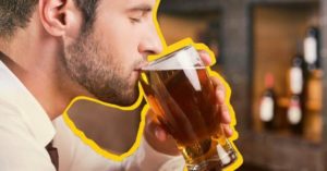 ESTUDIO: HOMBRES QUE BEBEN MUCHA CERVEZA SON MÁS FÉRTILES