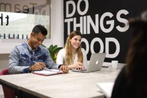 INICIA TU NEGOCIO EN STARTPOINT