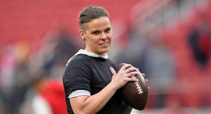 CONOCE A KATIE SOWERS, LA PRIMERA COACH DE LA NFL