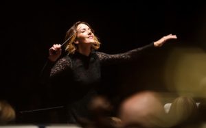 ALONDRA DE LA PARRA REÚNE A LA “ORQUESTA IMPOSIBLE” EN LUCHA CONTRA LA VIOLENCIA DE GÉNERO
