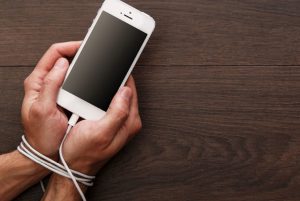 ¿QUÉ PASA SI TE DESCONECTAS POR 48 HORAS DE TU CELULAR?