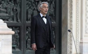 ASÍ FUE EL CONMOVEDOR CONCIERTO DE ANDREA BOCELLI DESDE LA CATEDRAL DE MILÁN