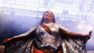 PORQUÉ LA CANTANTE LIZZO ESTÁ ROMPIENDO PARADIGMAS