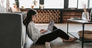 CONSEJOS PARA AHORRAR ENERGÍA ELÉCTRICA EN TU HOME OFFICE