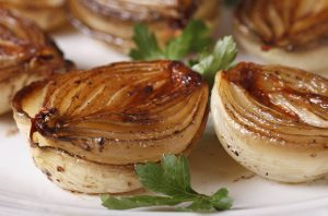 PREPARA CEBOLLAS AL VINO TINTO PARA TU CARNE ASADA