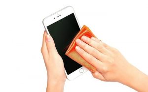 LIBERA TU IPHONE DE BACTERIAS CON ESTOS SENCILLOS PASOS
