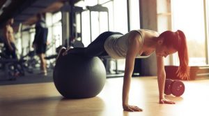 DECIR GROSERÍAS EN EL GYM MEJORA TU RENDIMIENTO: ESTUDIO